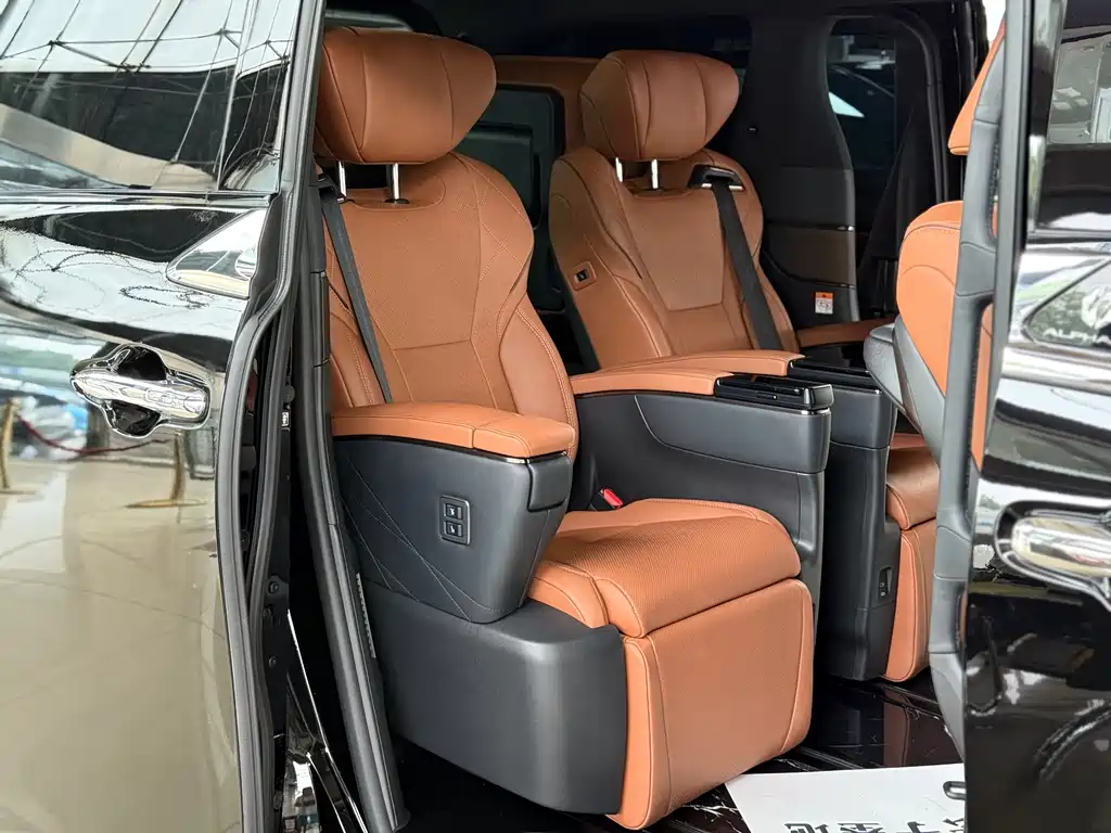 Toyota Alphard 2026 — фото 18