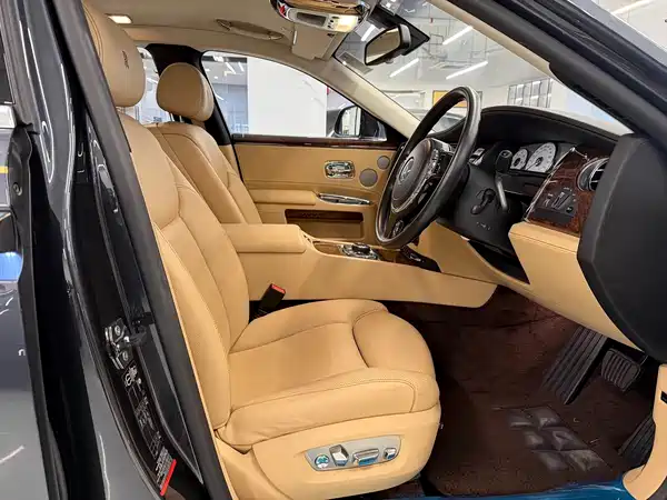 Rolls-Royce Ghost 2016