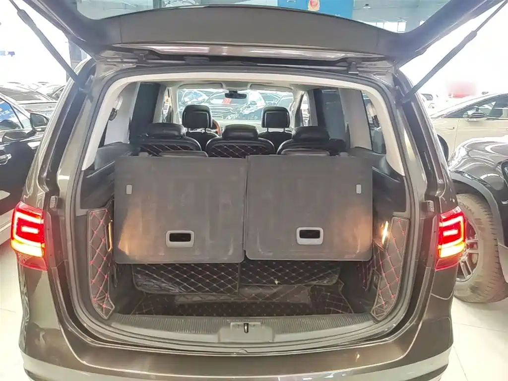 Volkswagen Sharan 2017 — фото 19