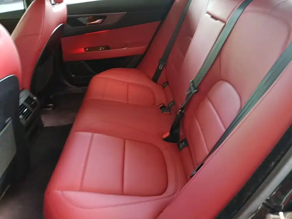 Jaguar XEL 2023 — фото 17