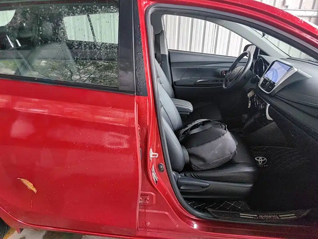 Toyota Yaris L 2016 — фото 25