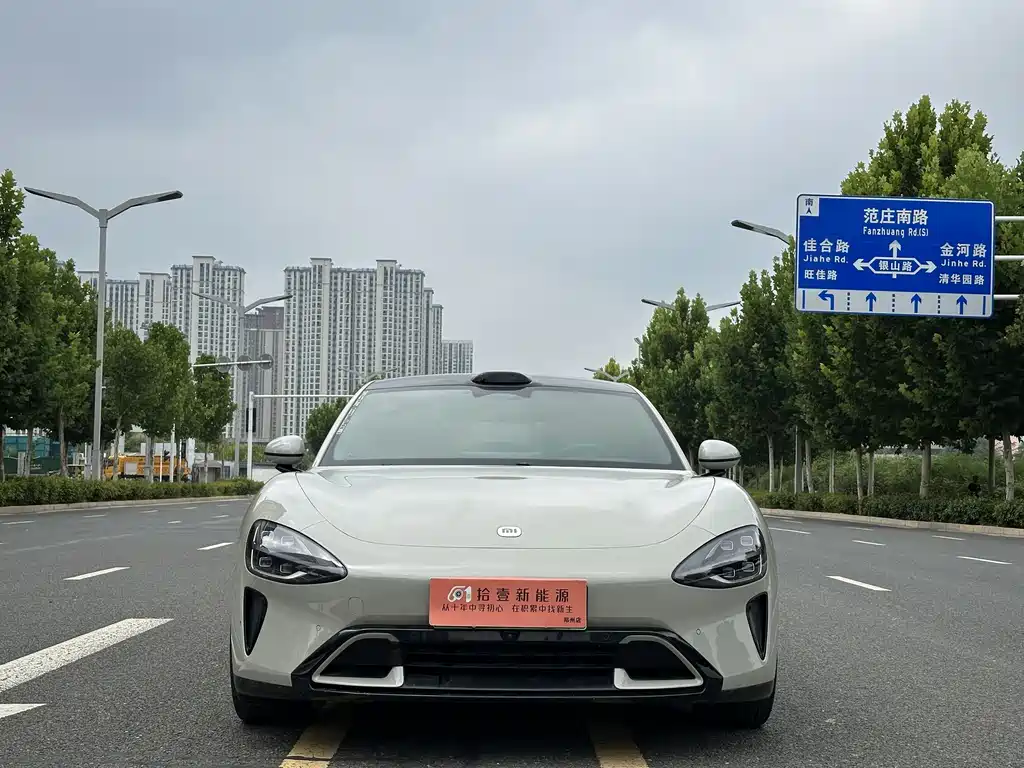 Xiaomi SU7 2024