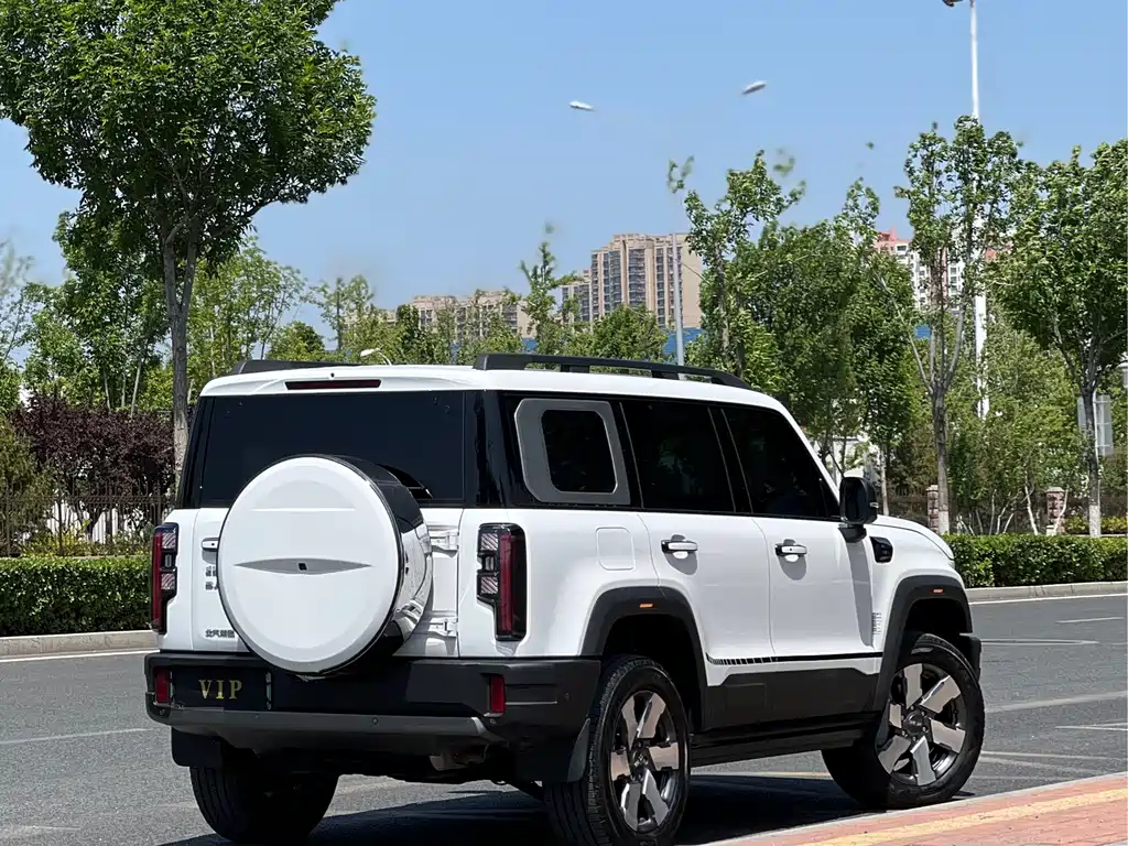 Beijing Off-Road BJ40 EREV 2025 — фото 11