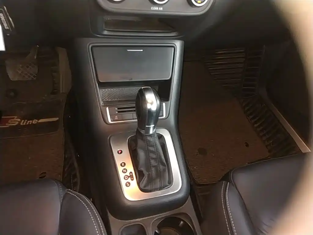Volkswagen Tiguan 2016 — фото 14