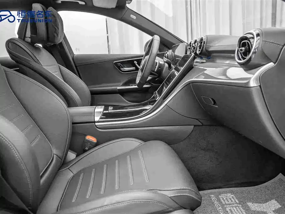 Mercedes-Benz C-Class 2023 — фото 15