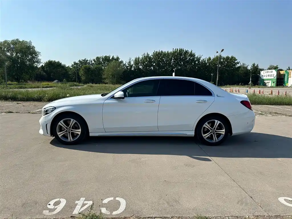 Mercedes-Benz C-Class 2020 — фото 7