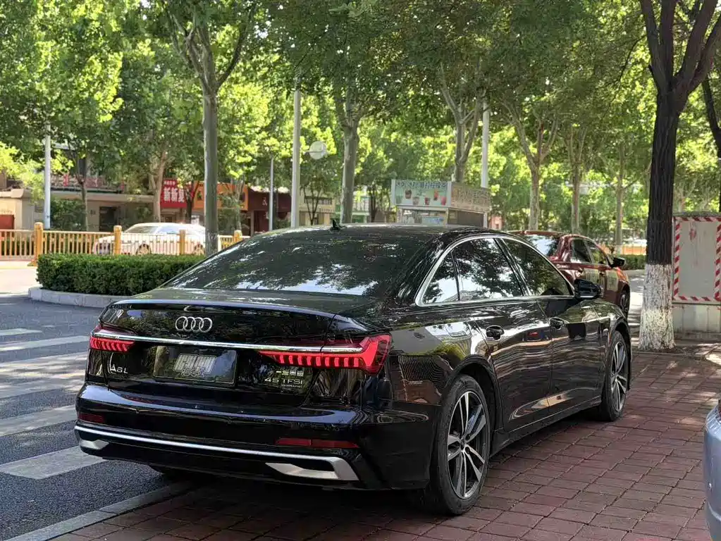 Audi A6L 2022 — фото 2