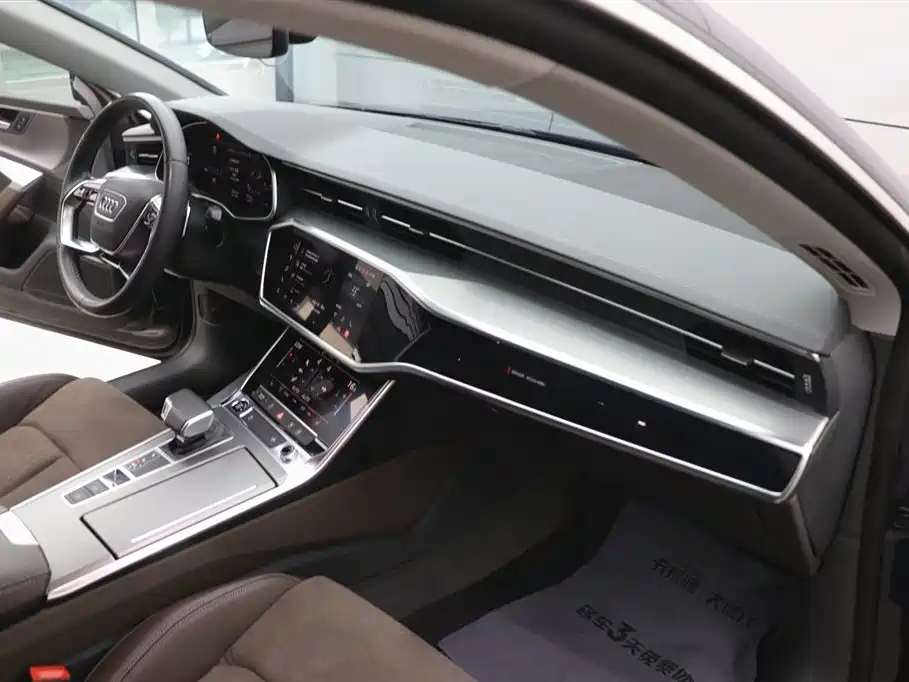 Audi A7L 2023 — фото 23