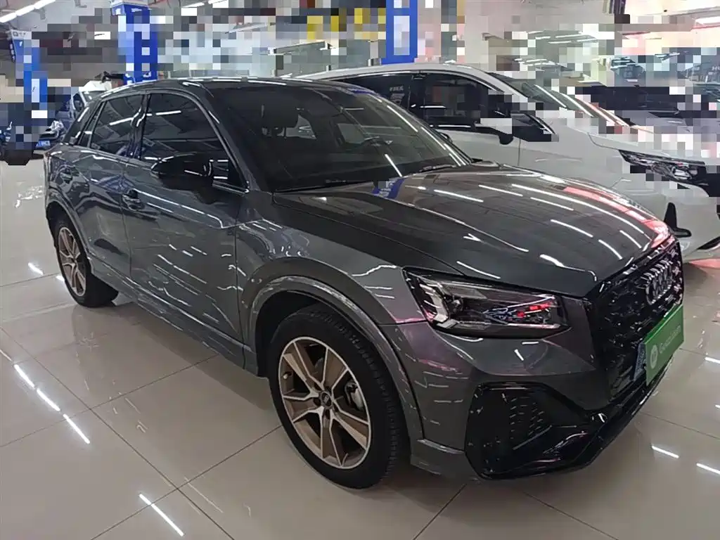 Audi Q2L 2023 — фото 4