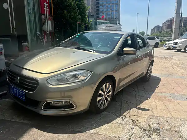 Fiat Viaggio 2012