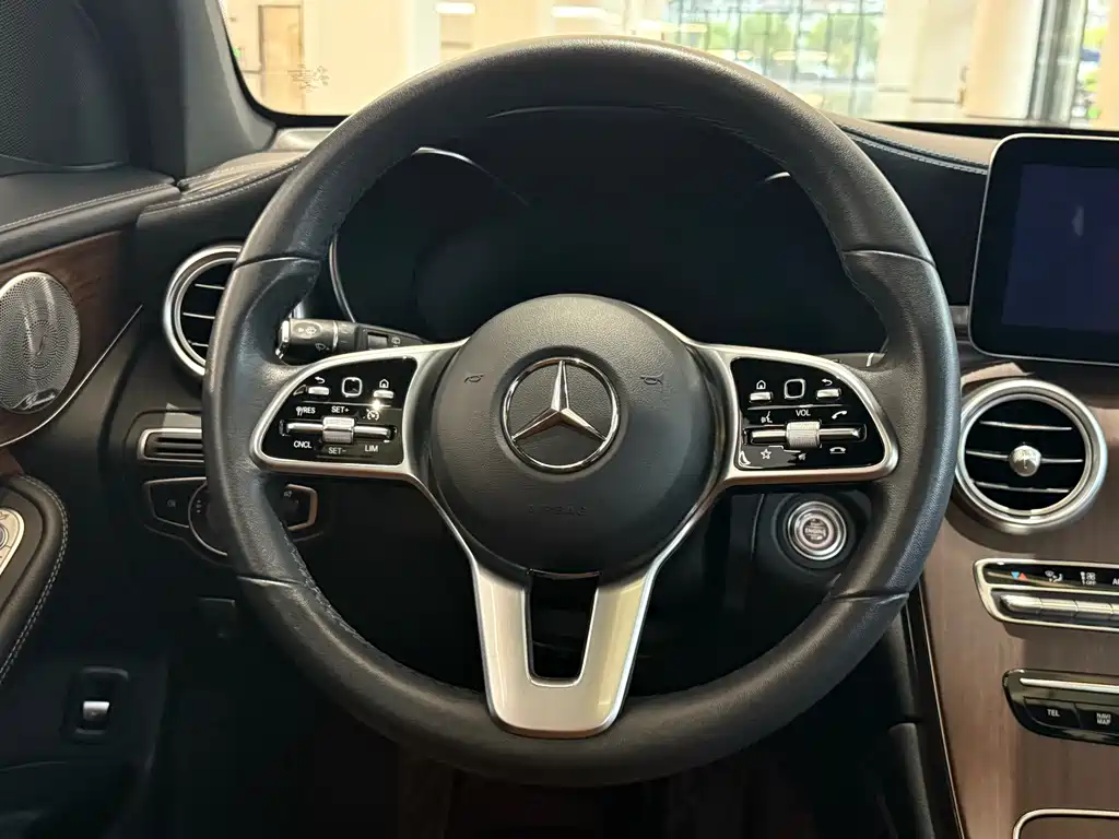 Mercedes-Benz GLC 2021 — фото 14