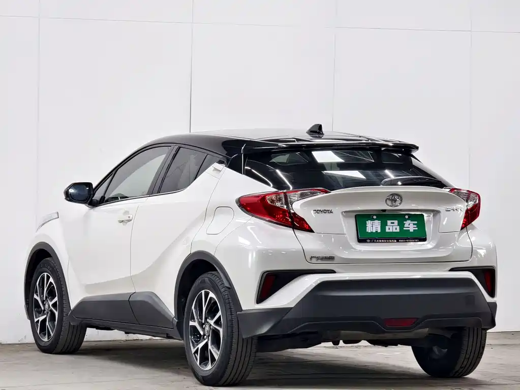 Toyota C-HR 2019 — фото 6
