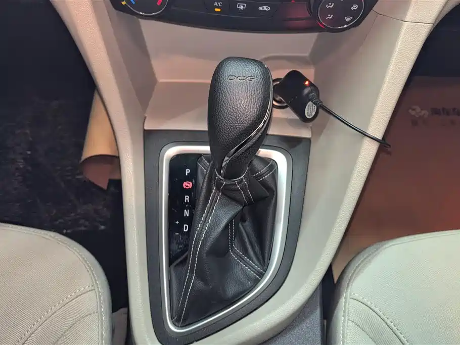 Buick Excelle 2018 — фото 16