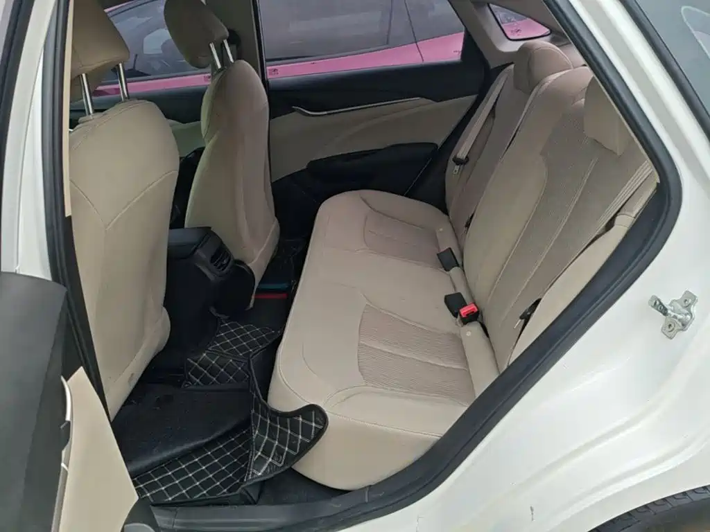 Buick Excelle 2016 — фото 17