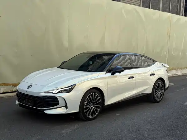 MG MG7 2025
