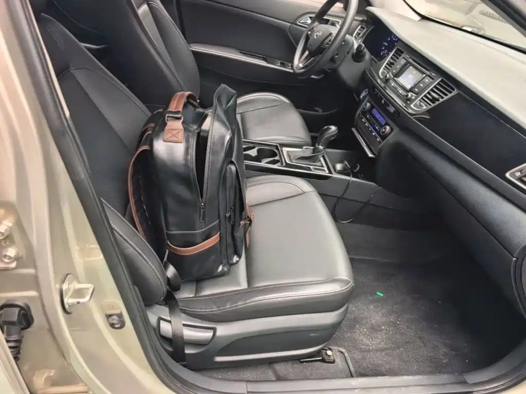 Hyundai Mistra 2015 — фото 25