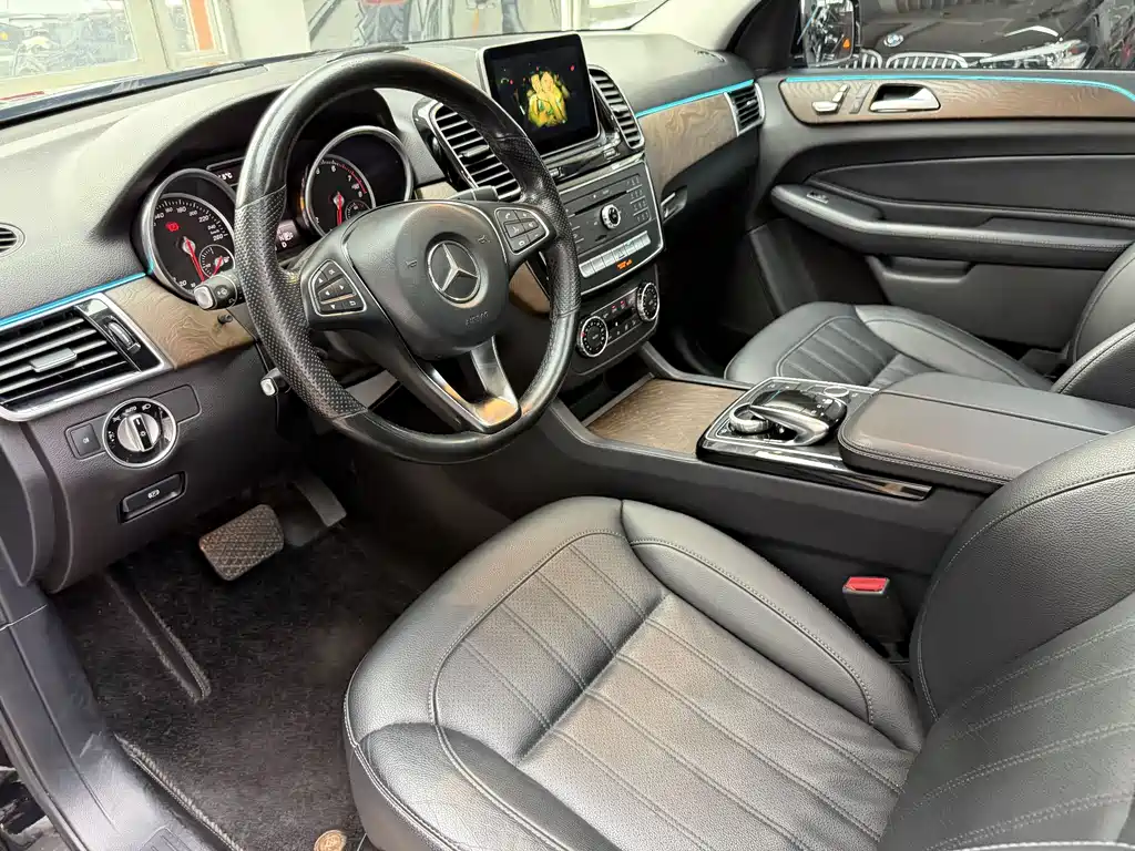 Mercedes-Benz GLE 2015 — фото 7