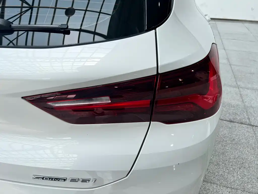 BMW X2 2021 — фото 9