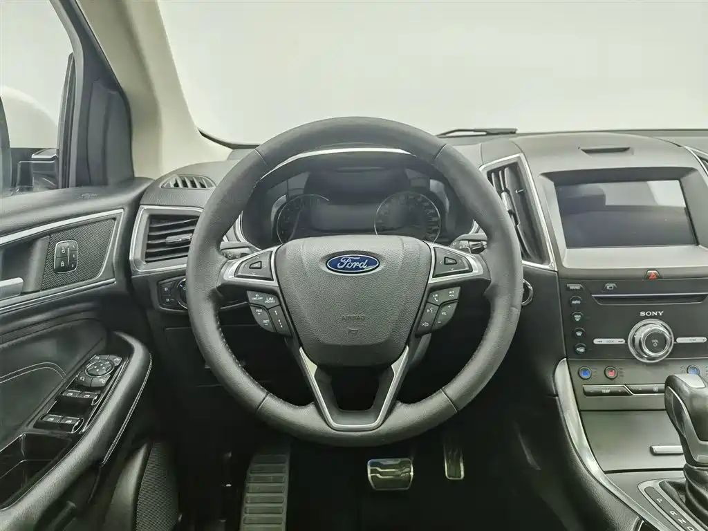 Ford Edge 2020 — фото 11