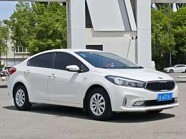 Kia K3 2016