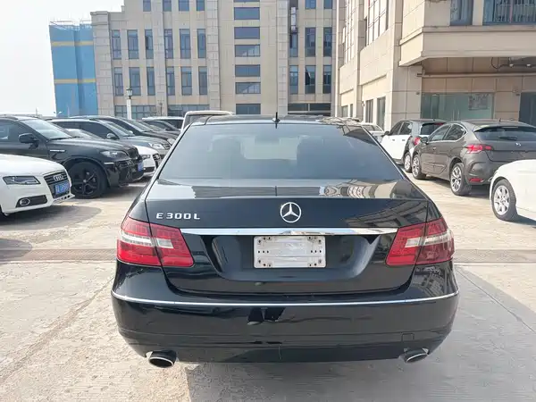 Mercedes-Benz E-Class 2012