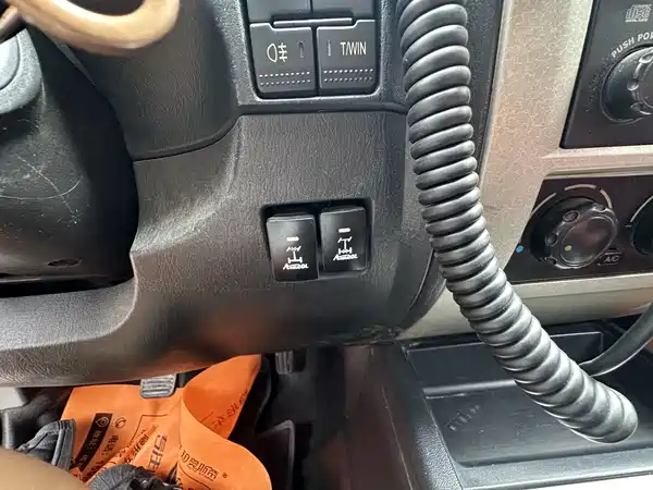 Landwind Lu Feng X9 2016