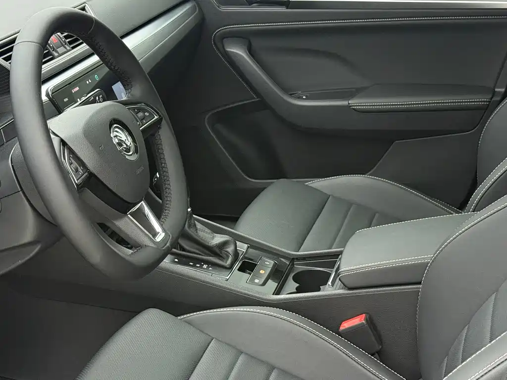 Skoda Superb 2023 — фото 15