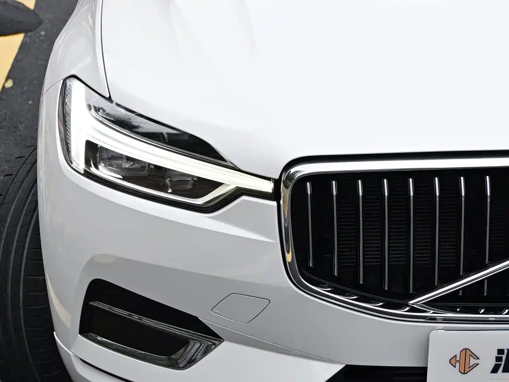 Volvo XC60 2020 — фото 11
