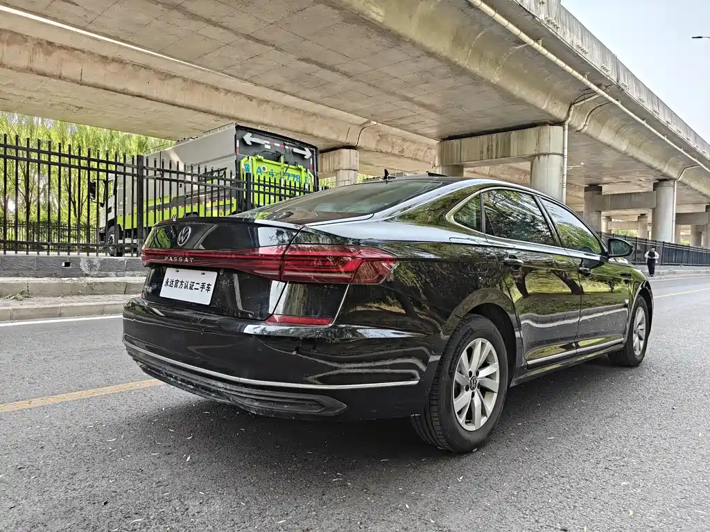 Volkswagen Passat 2025 — фото 5