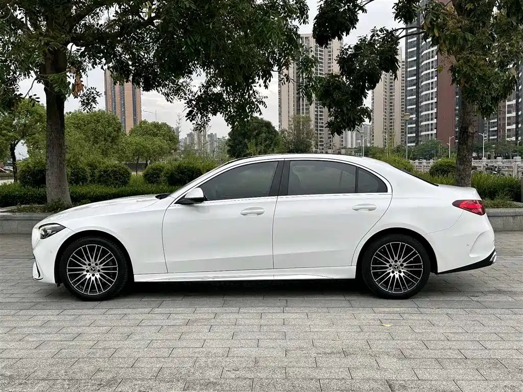 Mercedes-Benz C-Class 2022 — фото 16