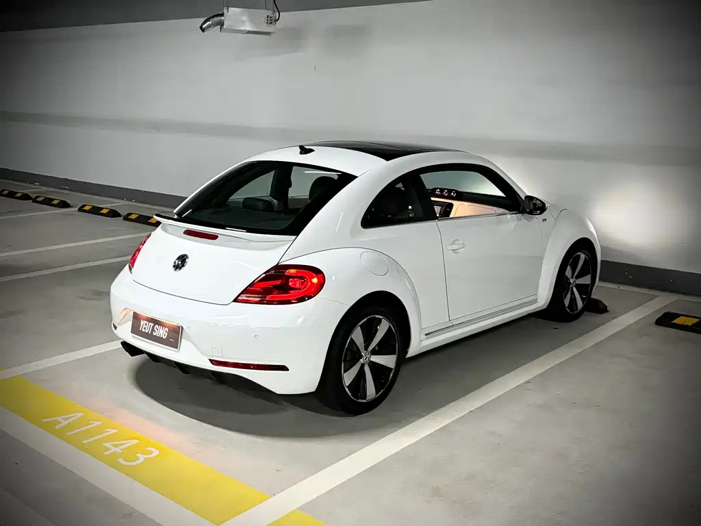 Volkswagen Beetle 2018 — фото 18