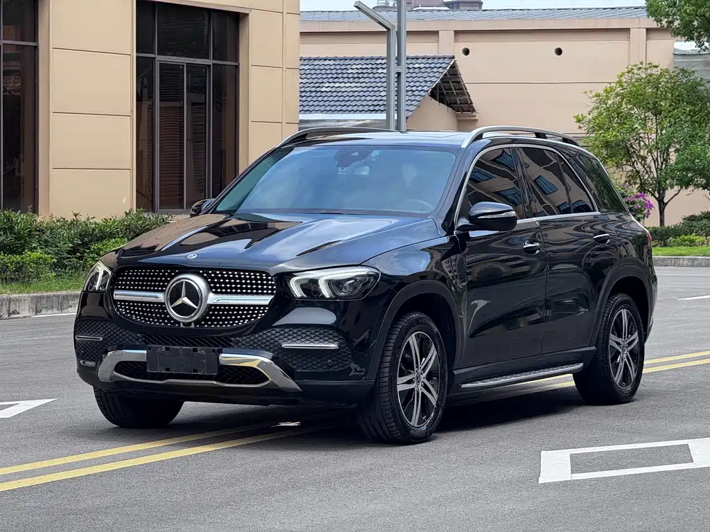 Mercedes-Benz GLE 2020 — фото 1