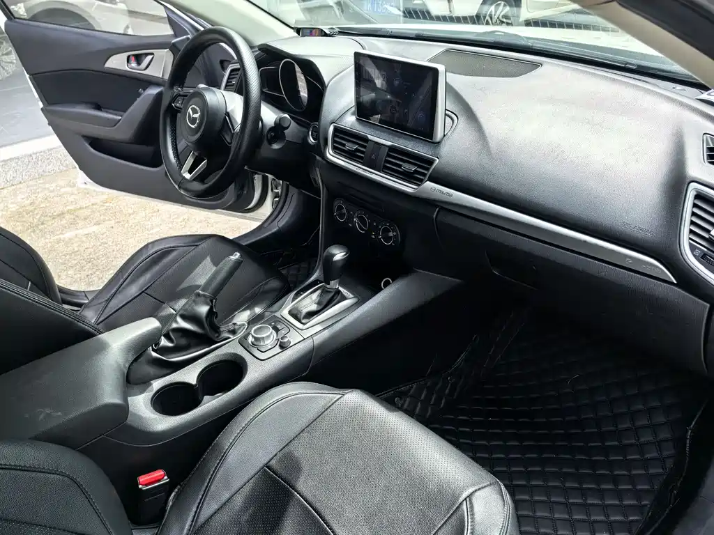 Mazda 3 Axela 2018