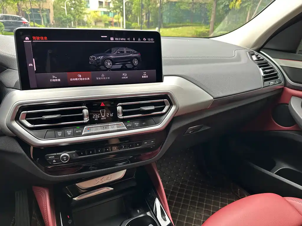 BMW X4 2022 — фото 13