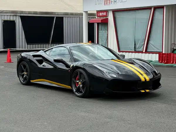 Ferrari 488 2015