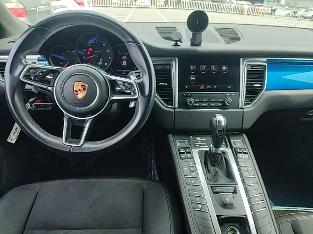 Porsche Macan 2016 — фото 10