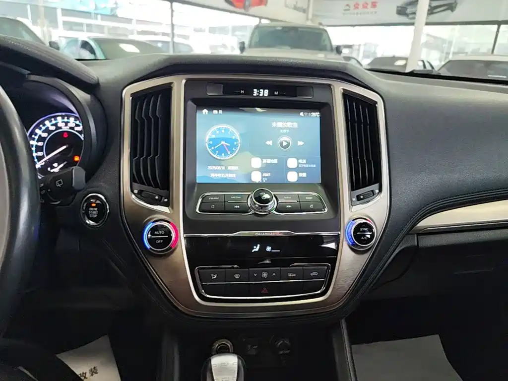 Changan CS95 2018 — фото 13