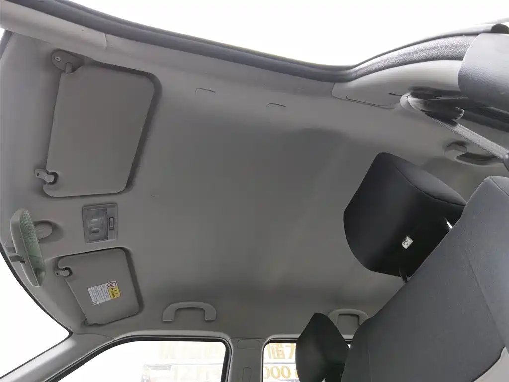 Suzuki Swift 2018 — фото 14