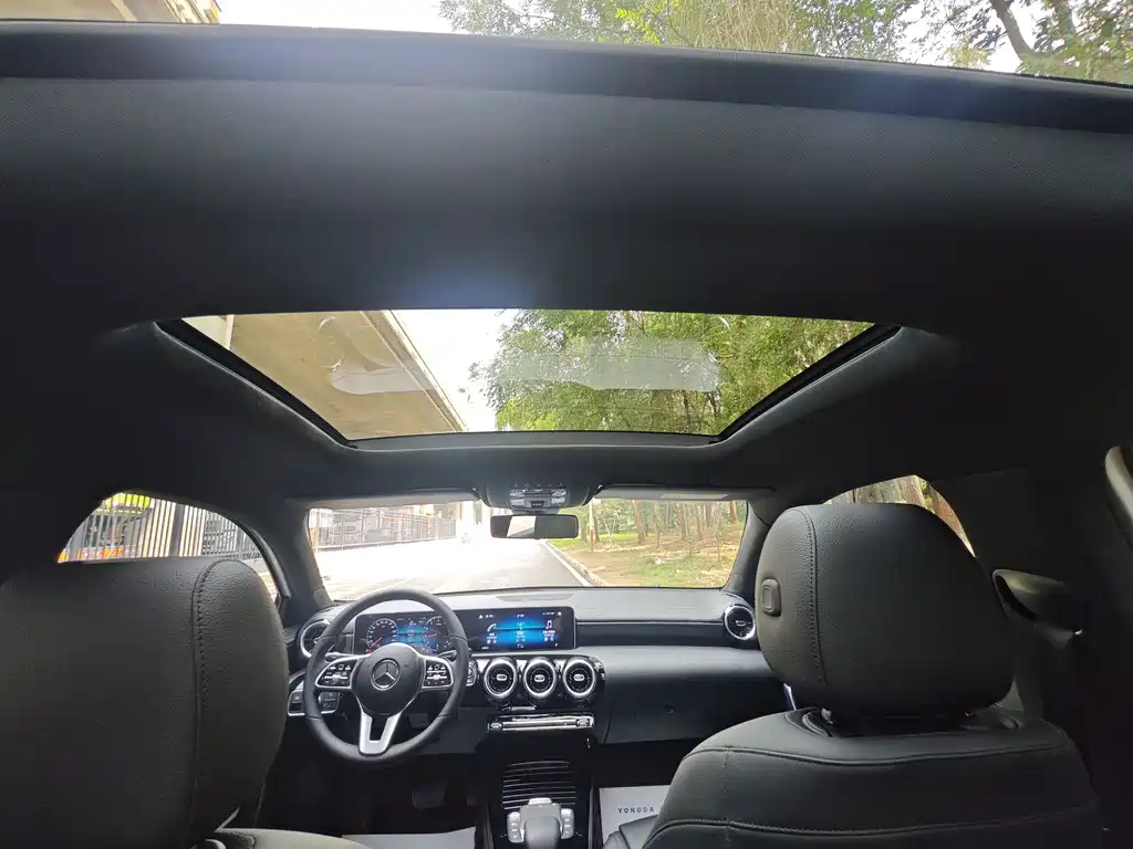 Mercedes-Benz A-Class 2020 — фото 16