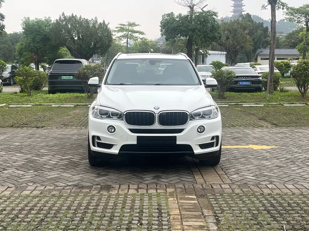 BMW X5 2018 — фото 2