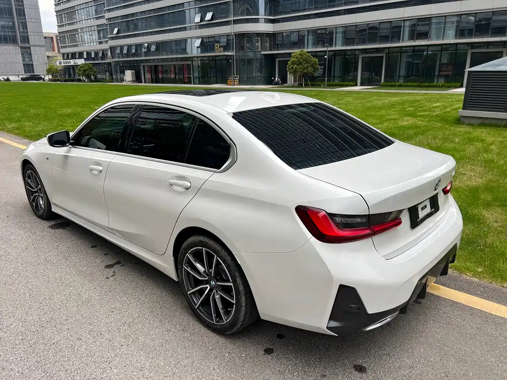 BMW 3 Series 2023
