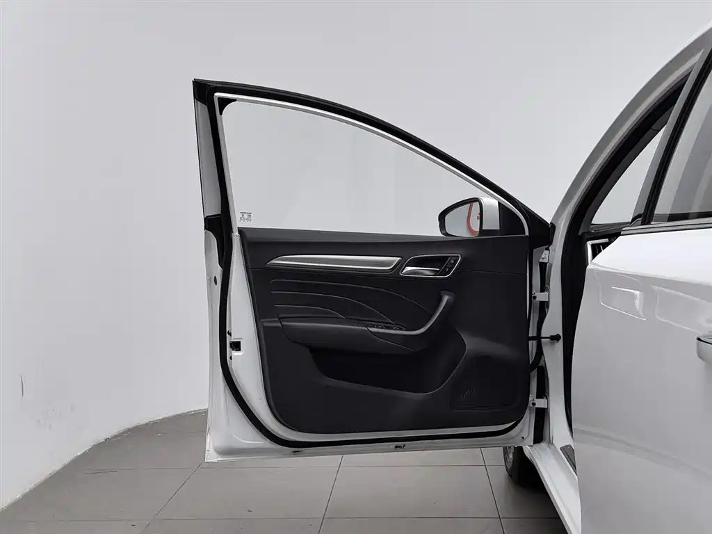 Roewe i6 Classic 2020 — фото 8