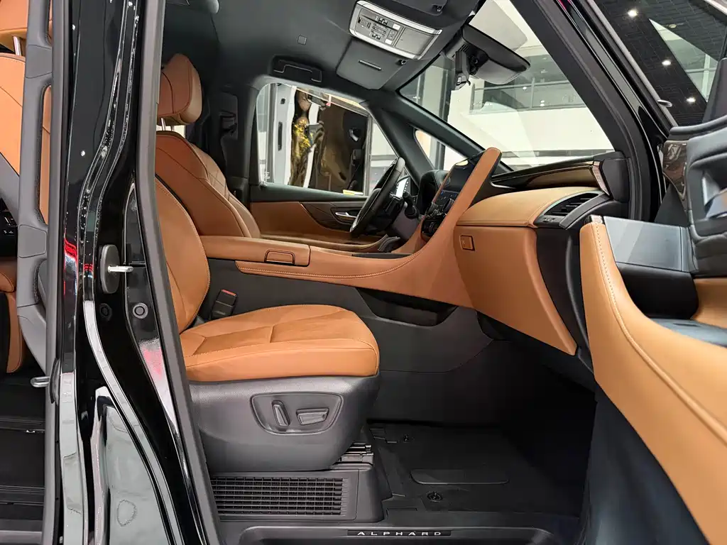 Toyota Alphard 2025 — фото 11