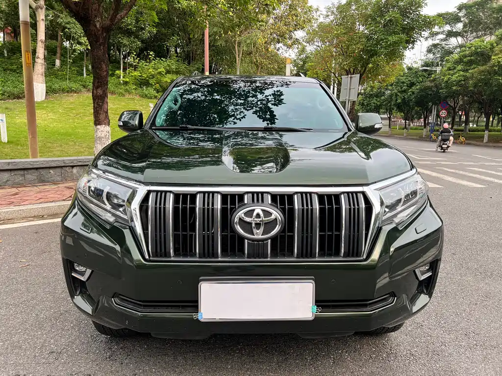 Toyota Prado 2019 — фото 2