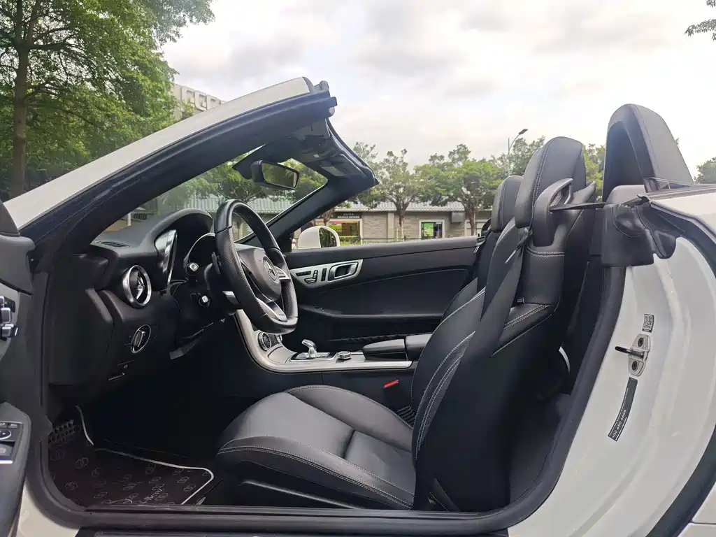 Mercedes-Benz SLC 2017 — фото 6
