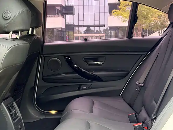 BMW 3 Series 2016