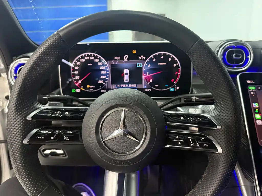 Mercedes-Benz C-Class 2023 — фото 8