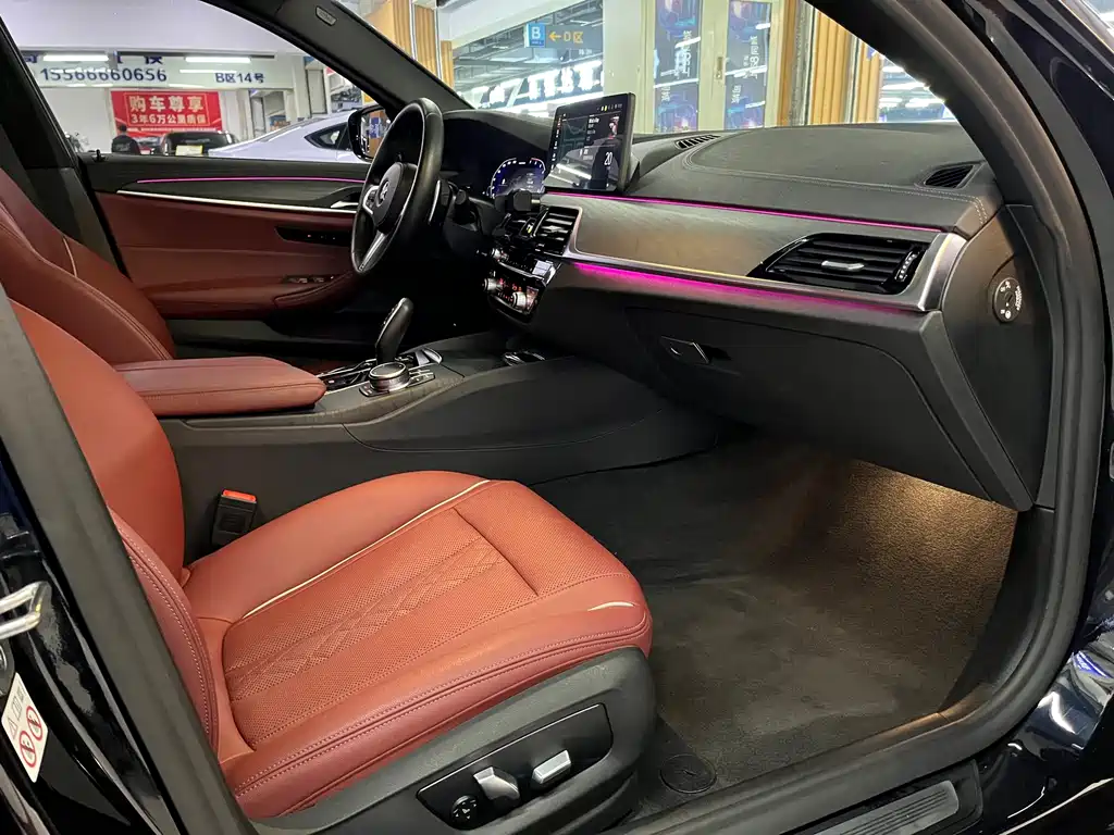 BMW 5 Series 2021 — фото 14