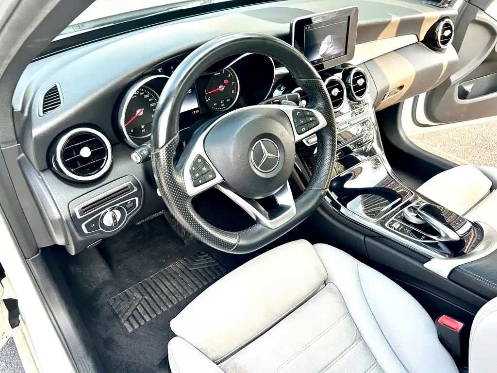 Mercedes-Benz C-Class 2017 — фото 11