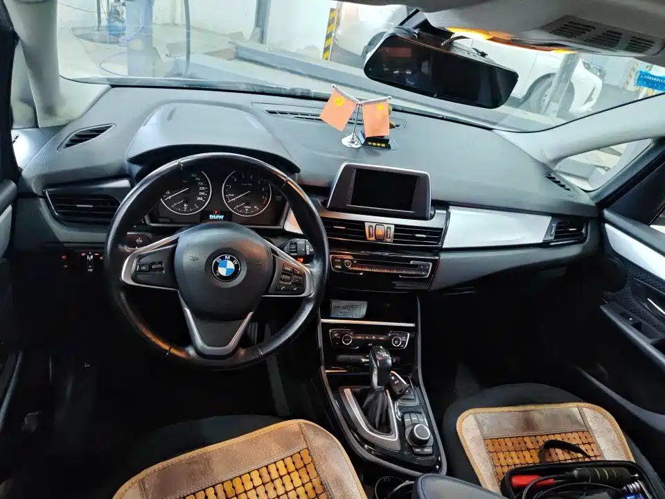 BMW 2 Series Active Tourer 2018 — фото 4